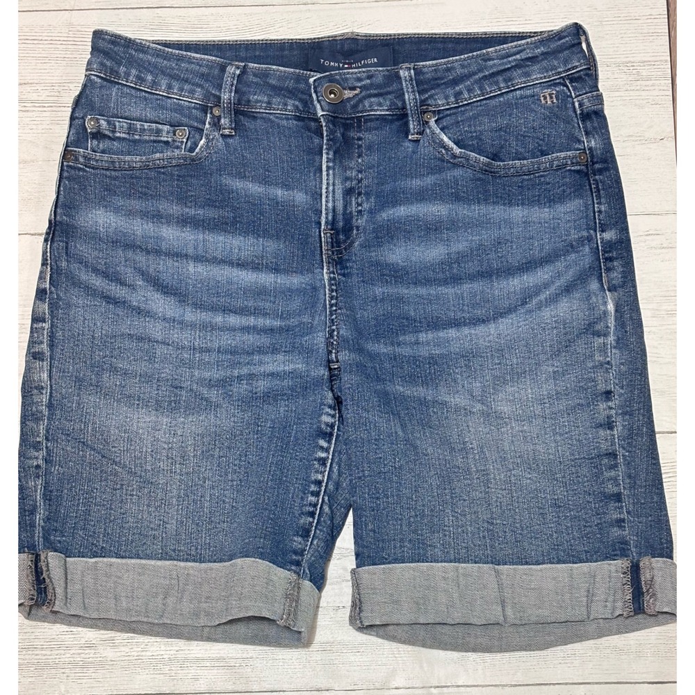 Tommy Hilfiger Denim Bermuda Shorts Women's Size 6 Blue Cuffed Mid Rise Shorts